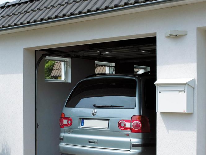 ACO-meinhaus.aco-Nebenraumfenster- Sliderbild-Garage