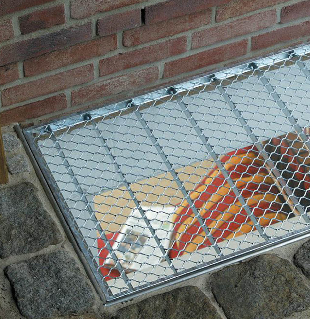 ACO-meinhaus.aco-Lichtschacht- Produktbild- Blick In Den Keller
